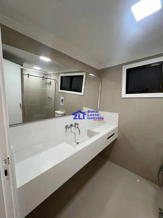 Apartamento à venda com 3 quartos, 200m² - Foto 2