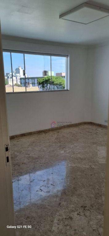 Sobrado para alugar com 3 quartos, 306m² - Foto 8