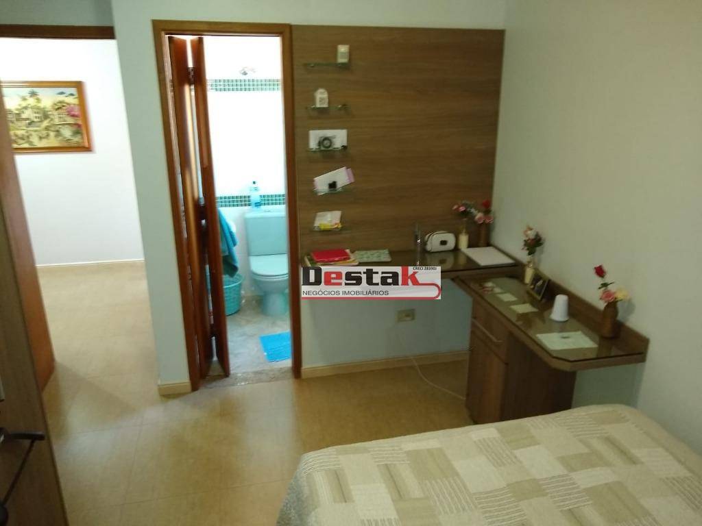 Sobrado à venda com 3 quartos, 210m² - Foto 11