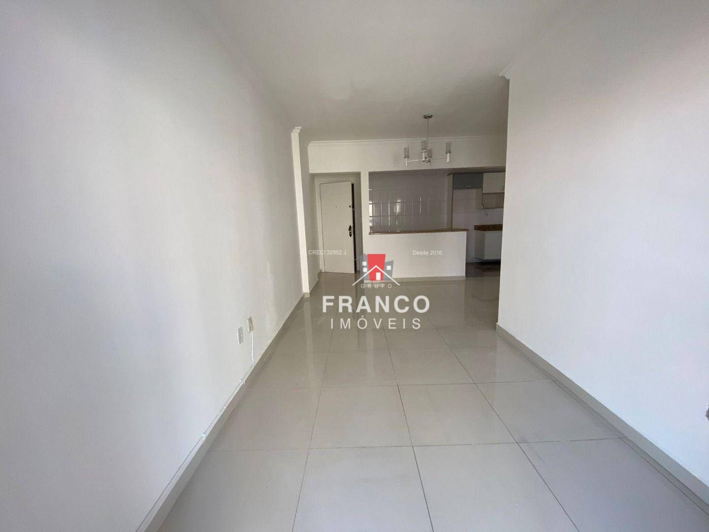 Apartamento à venda com 2 quartos, 75m² - Foto 7