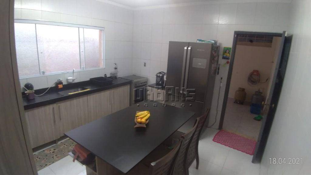 Casa de Condomínio à venda com 2 quartos, 200M2 - Foto 6