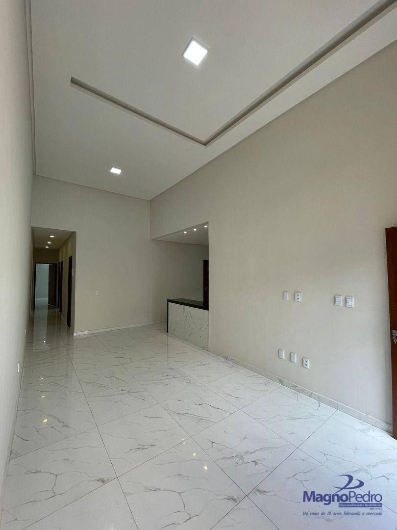 Casa à venda com 3 quartos, 110m² - Foto 2