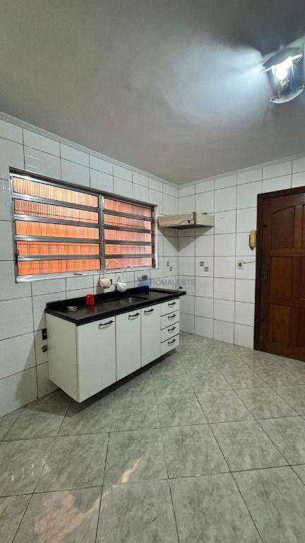 Sobrado à venda com 3 quartos, 160m² - Foto 3