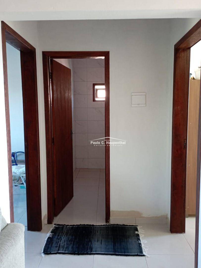 Casa à venda com 2 quartos, 70m² - Foto 6