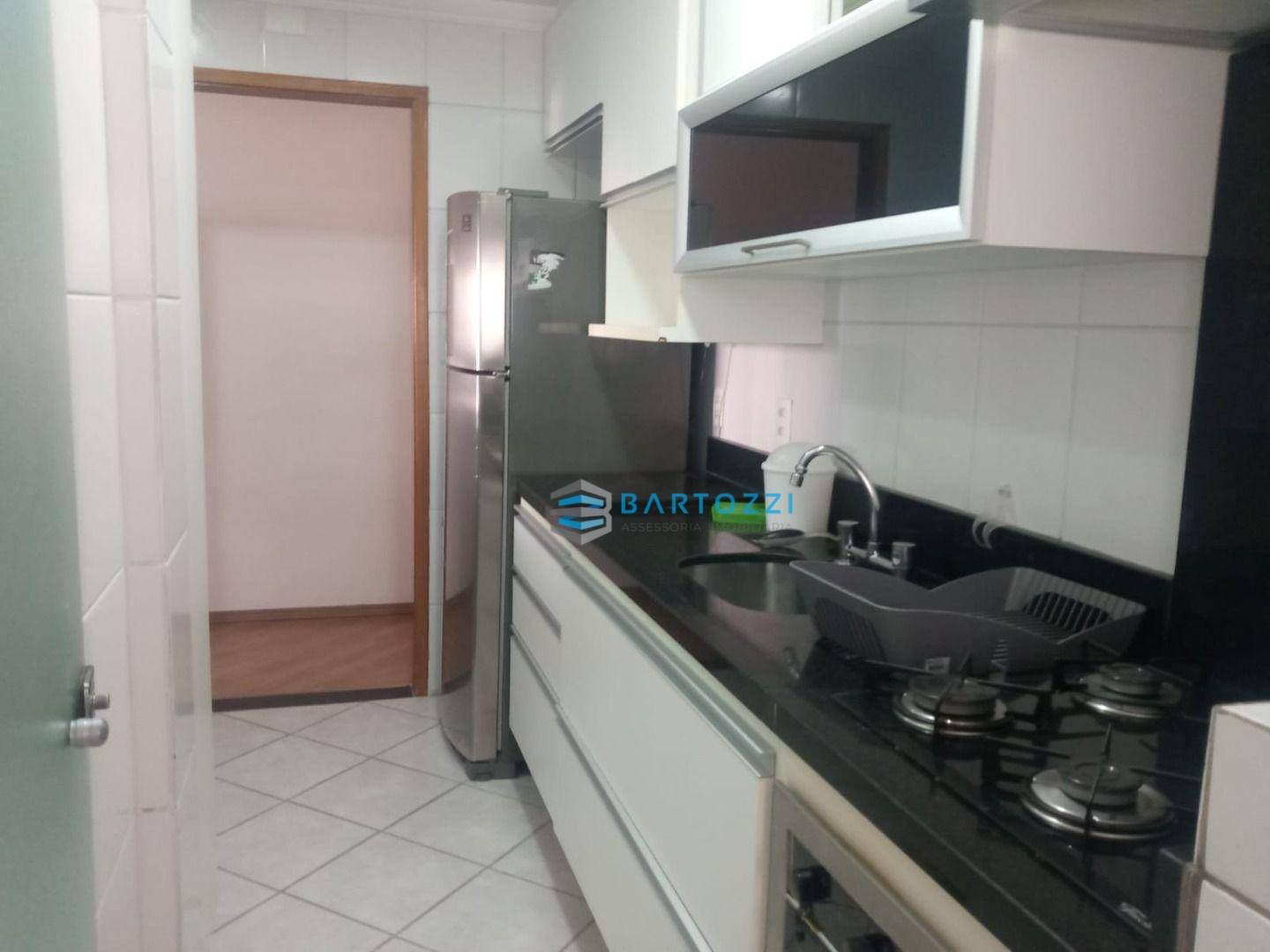 Apartamento à venda com 2 quartos, 70m² - Foto 15