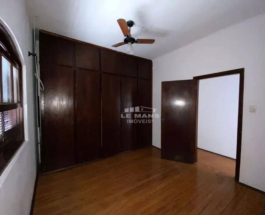 Casa para alugar com 4 quartos, 210m² - Foto 9