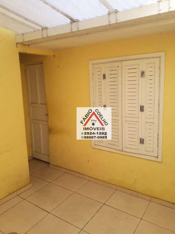 Casa à venda com 3 quartos, 80m² - Foto 6