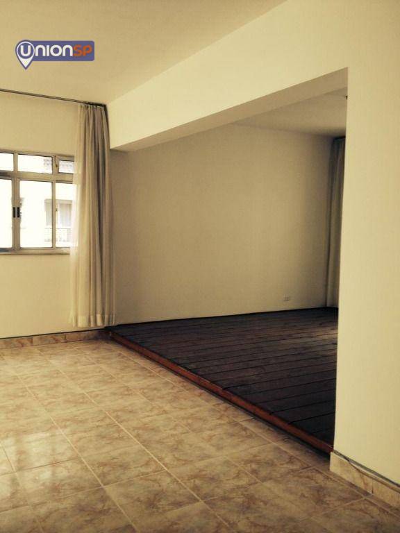 Apartamento à venda com 3 quartos, 200m² - Foto 1