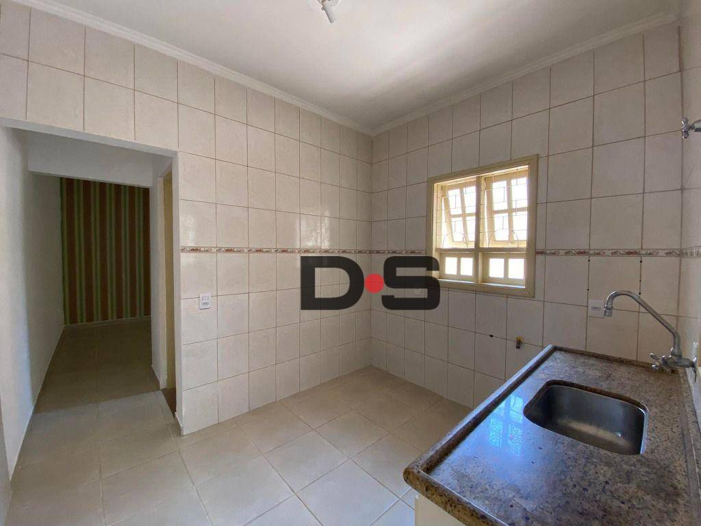 Casa à venda com 4 quartos, 212m² - Foto 14