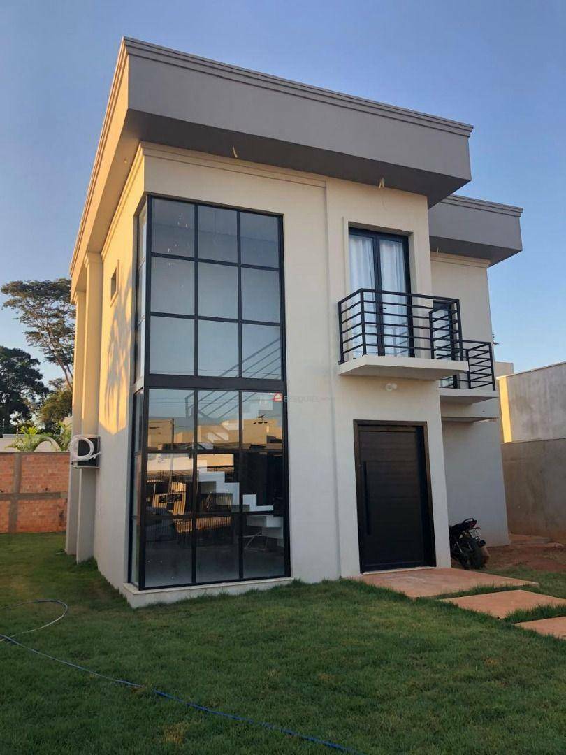 Sobrado à venda com 3 quartos, 131m² - Foto 1