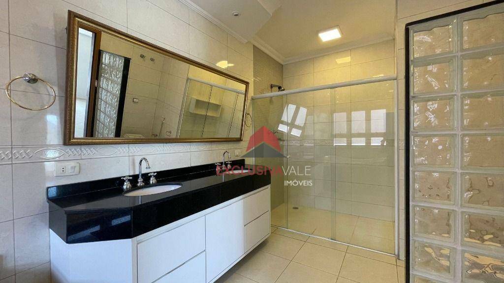 Casa de Condomínio à venda com 4 quartos, 420m² - Foto 44