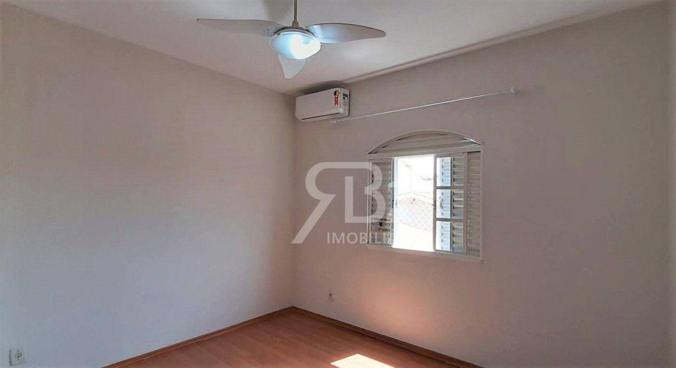 Casa à venda com 5 quartos, 207m² - Foto 33