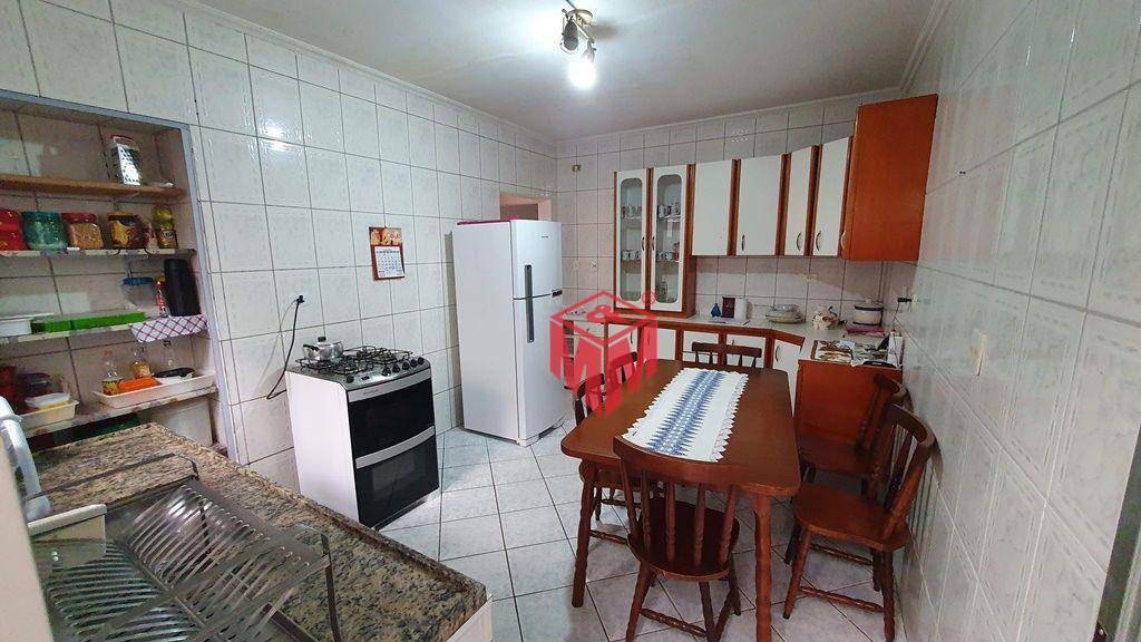 Casa à venda com 4 quartos, 120m² - Foto 16