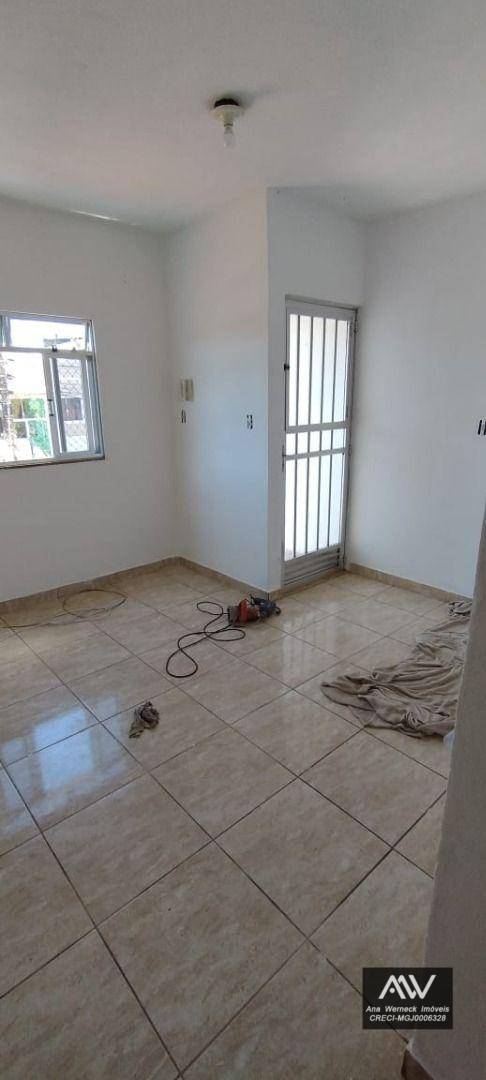 Casa à venda com 3 quartos, 130m² - Foto 2