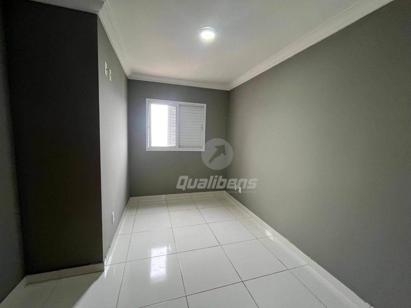 Apartamento para alugar com 3 quartos, 76m² - Foto 11