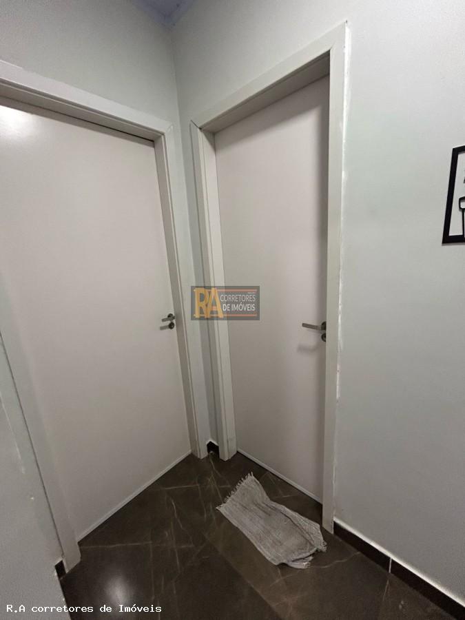 Casa à venda com 3 quartos, 121m² - Foto 12