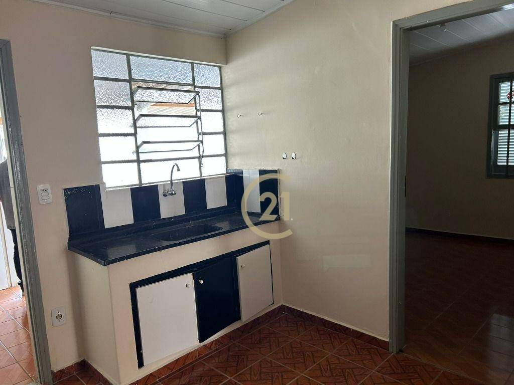 Casa à venda com 2 quartos, 158m² - Foto 5