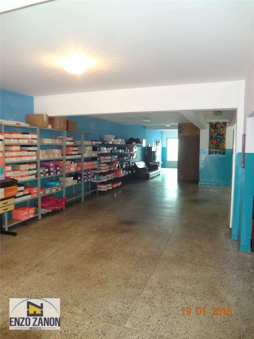 Sobrado à venda com 3 quartos, 370m² - Foto 1