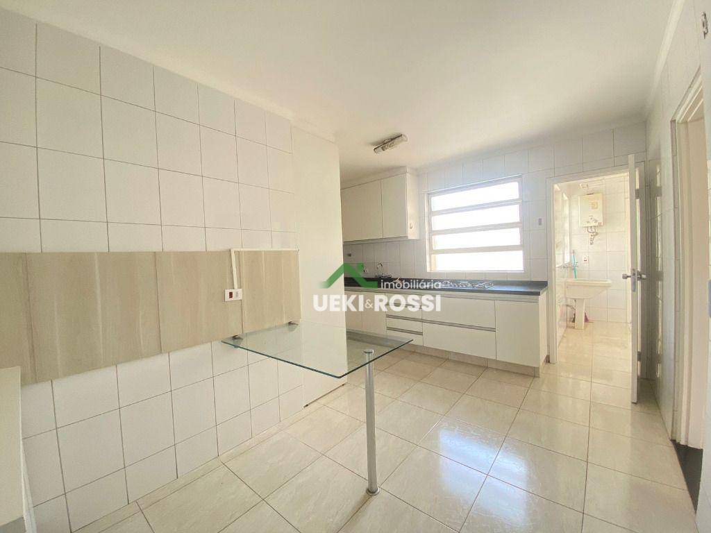 Apartamento à venda com 3 quartos, 103m² - Foto 2