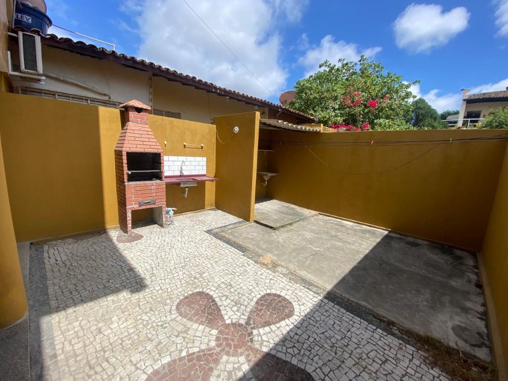 Casa para alugar com 4 quartos, 230m² - Foto 15