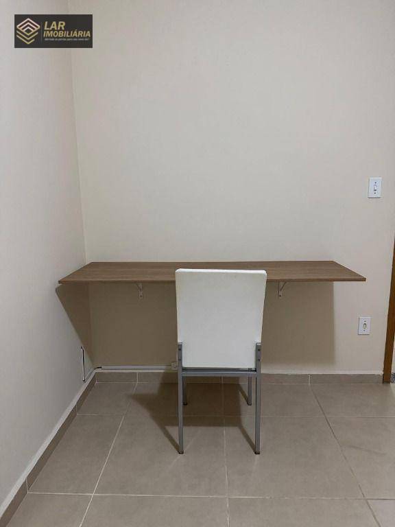 Casa para alugar com 2 quartos, 951m² - Foto 14