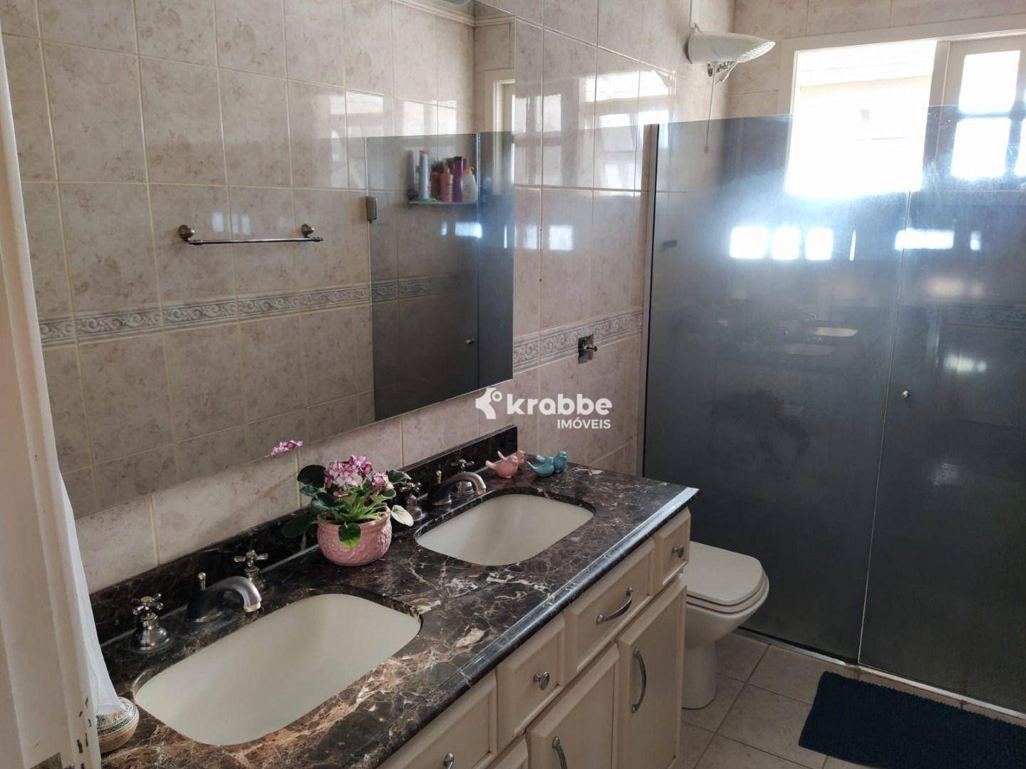 Casa à venda com 3 quartos, 250m² - Foto 10