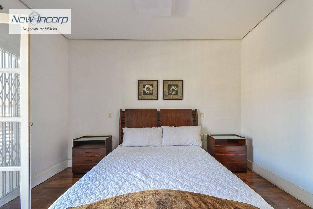 Sobrado à venda com 4 quartos, 375m² - Foto 57