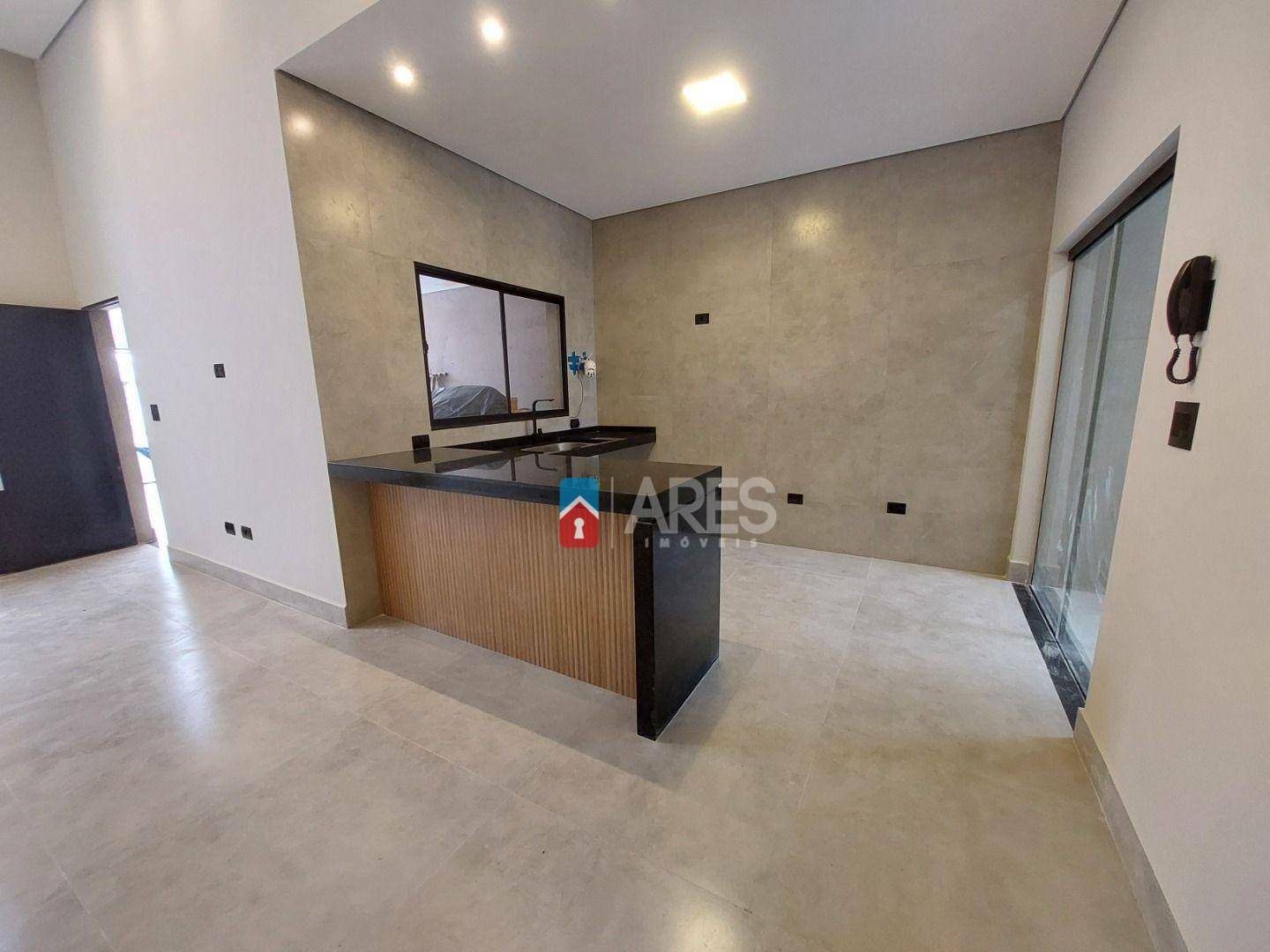 Casa à venda com 2 quartos, 85m² - Foto 4