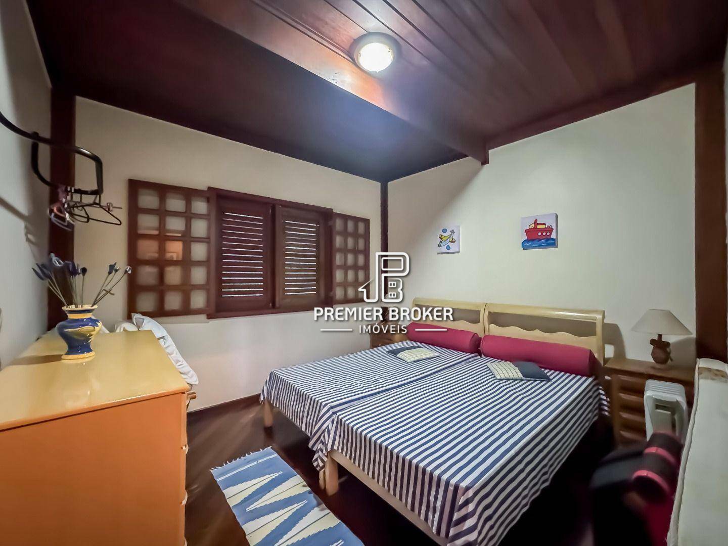Casa de Condomínio à venda com 4 quartos, 230m² - Foto 25