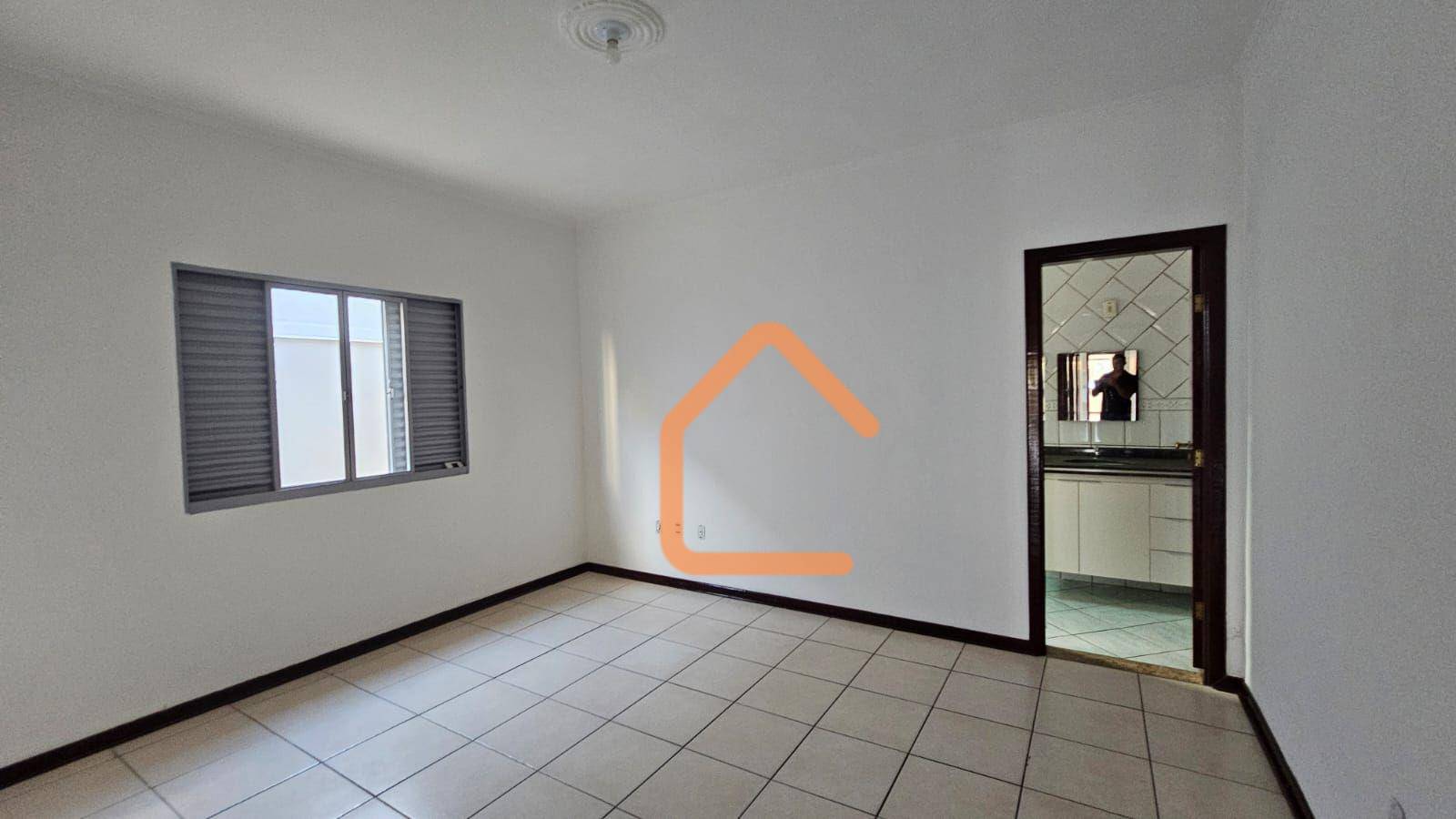 Casa à venda com 3 quartos, 119m² - Foto 11