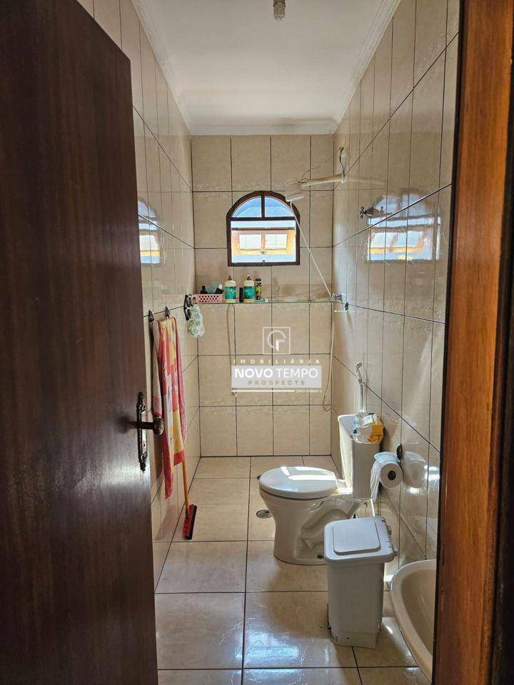 Casa à venda com 3 quartos, 200m² - Foto 13