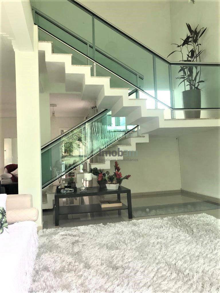 Sobrado à venda com 4 quartos, 302m² - Foto 4