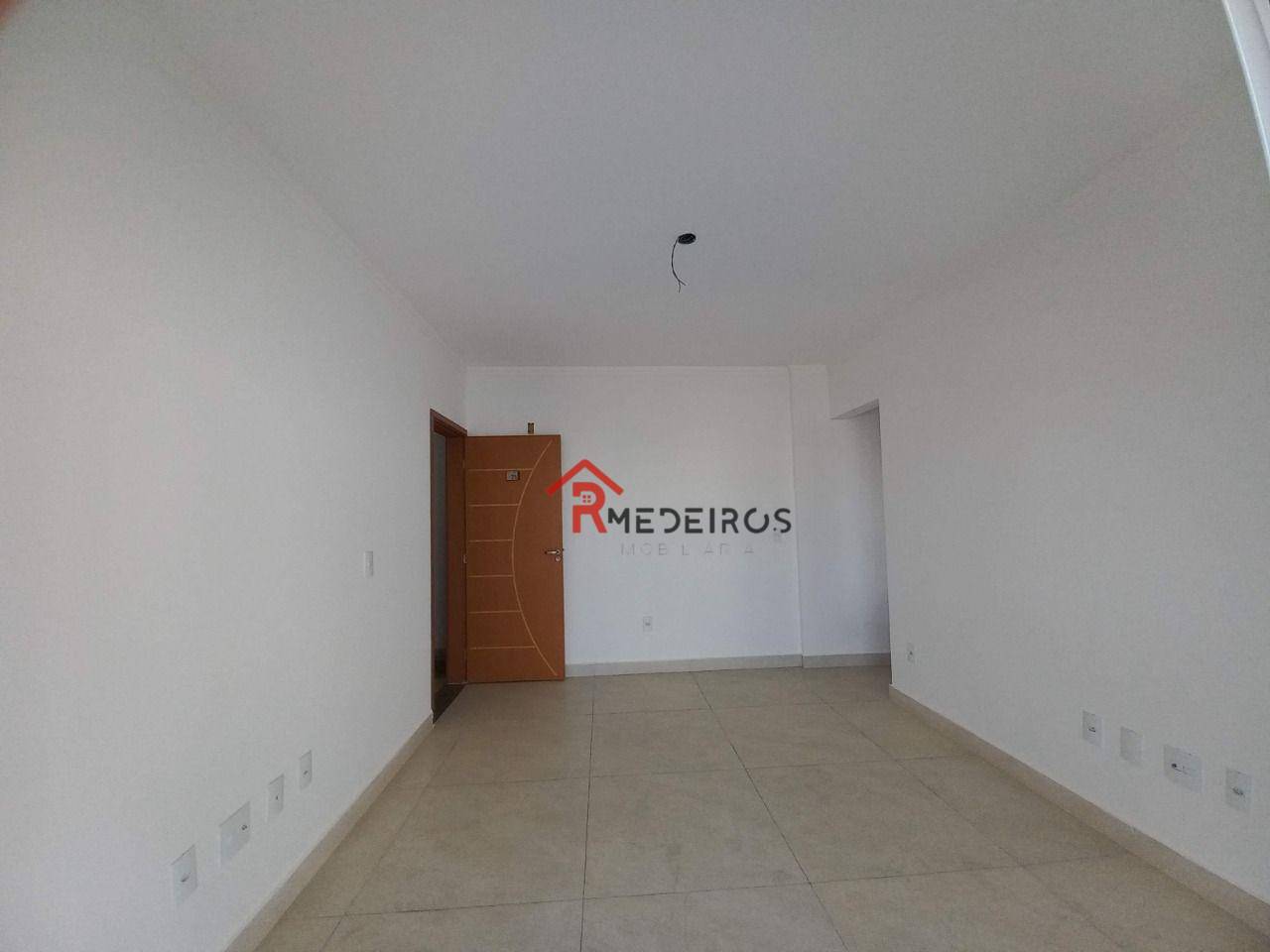 Apartamento à venda com 2 quartos, 71m² - Foto 4