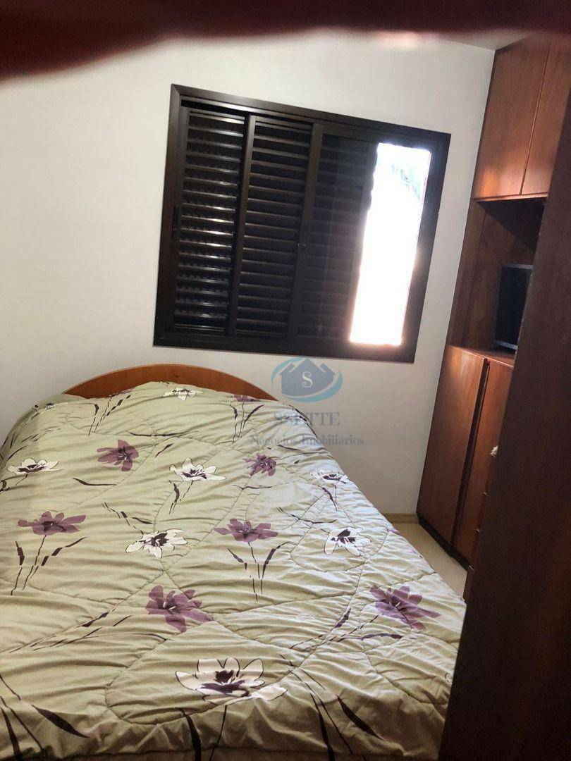 Apartamento para alugar com 3 quartos, 90m² - Foto 12