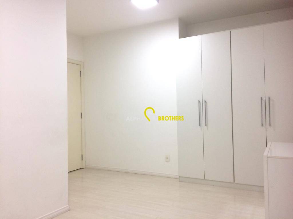 Apartamento à venda com 2 quartos, 69m² - Foto 5