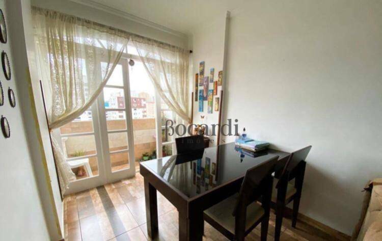 Apartamento à venda com 3 quartos, 115m² - Foto 2