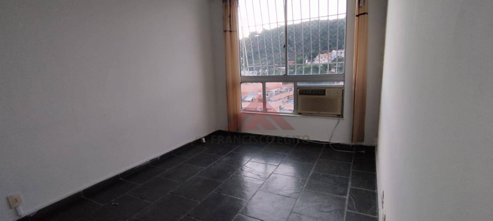 Apartamento à venda com 2 quartos, 62m² - Foto 1