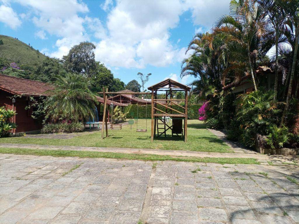 Casa de Condomínio à venda com 4 quartos, 218m² - Foto 30