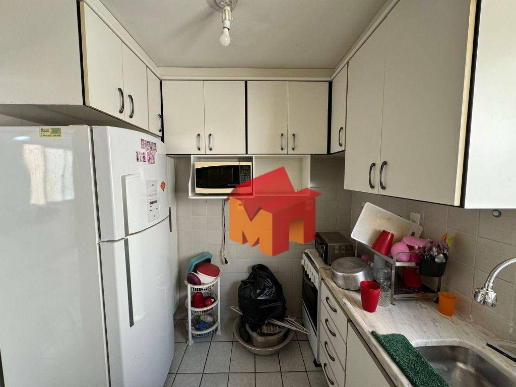 Apartamento à venda com 3 quartos, 70m² - Foto 7