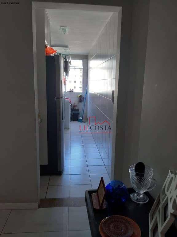 Apartamento à venda com 2 quartos, 66m² - Foto 12