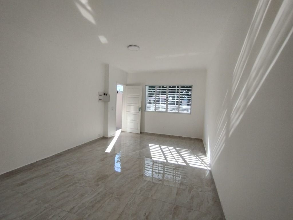 Sobrado para alugar com 3 quartos, 204m² - Foto 3