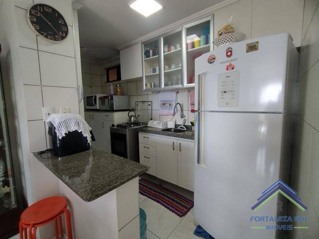 Apartamento à venda com 3 quartos, 73m² - Foto 15