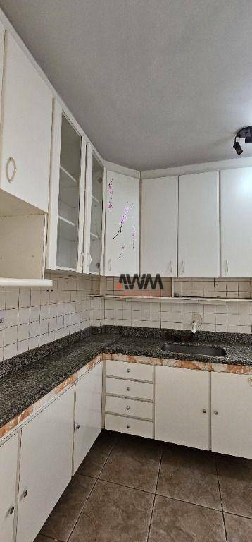 Apartamento à venda com 2 quartos, 68m² - Foto 4