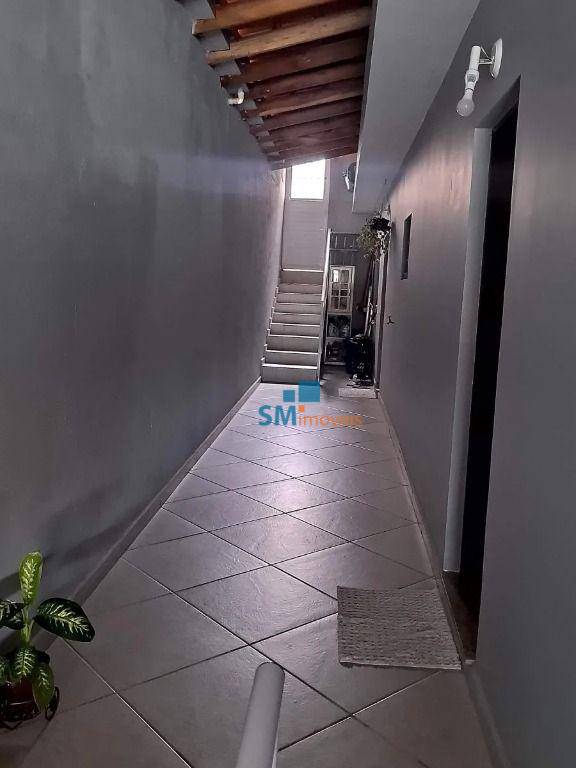 Sobrado à venda com 2 quartos, 184m² - Foto 4