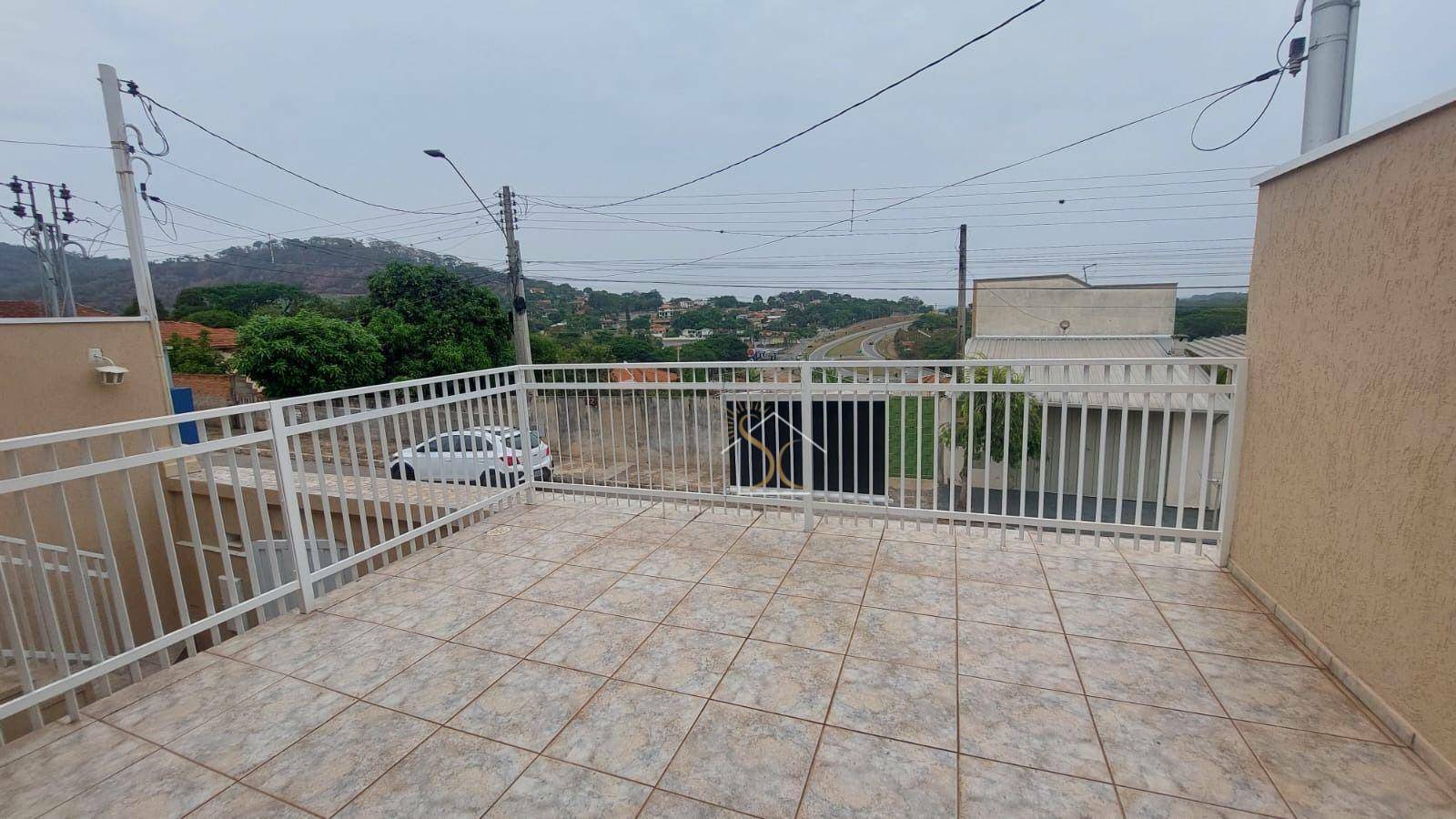 Casa à venda com 2 quartos, 100m² - Foto 4