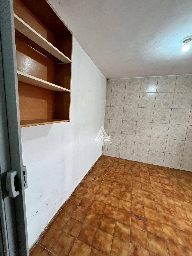 Casa para alugar com 3 quartos, 70m² - Foto 67