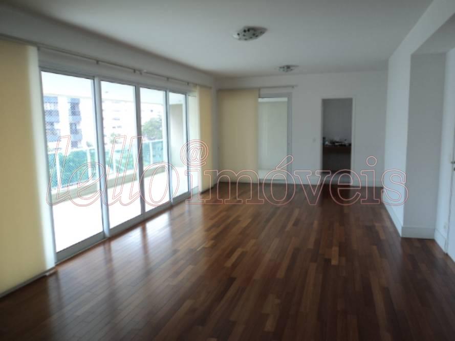 Apartamento para alugar com 3 quartos, 200m² - Foto 2