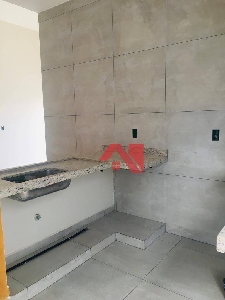 Casa à venda com 2 quartos, 66m² - Foto 17