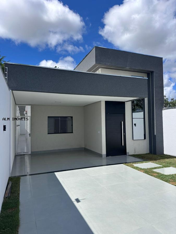 Casa à venda com 3 quartos, 247m² - Foto 2