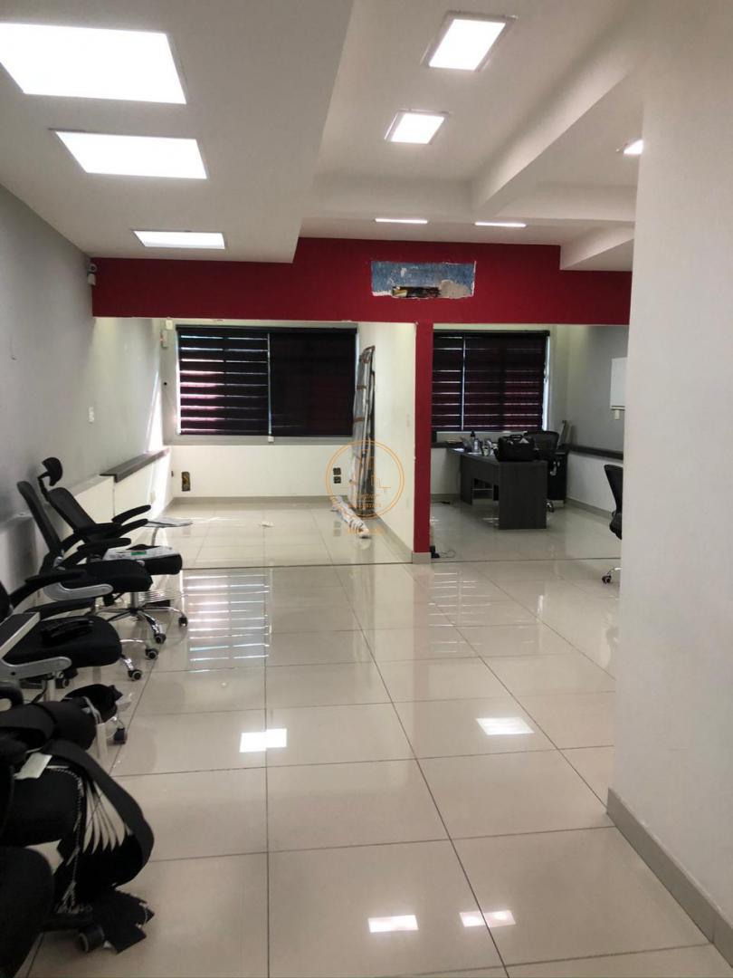 Loja-Salão para alugar, 180m² - Foto 1